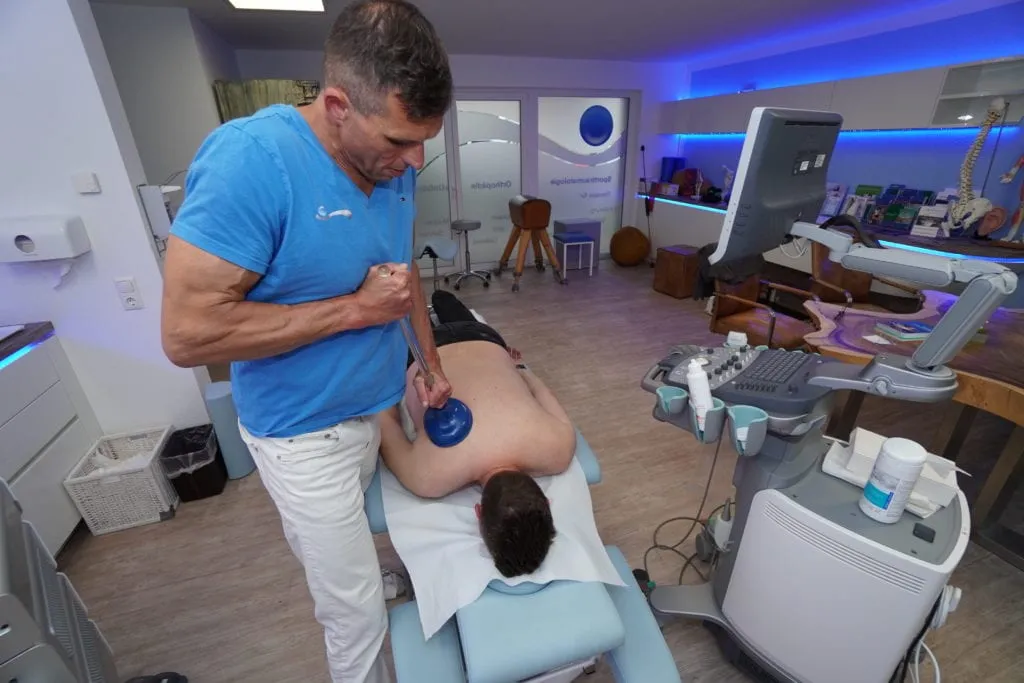 Therapeutic cupping treatment Palma